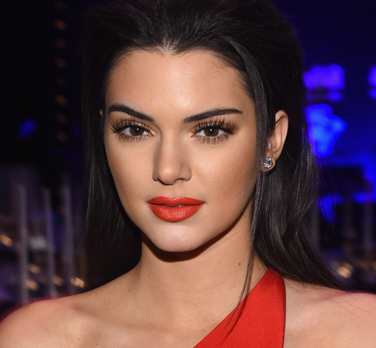 dress-like-Kendall-Jenner-IMAGE